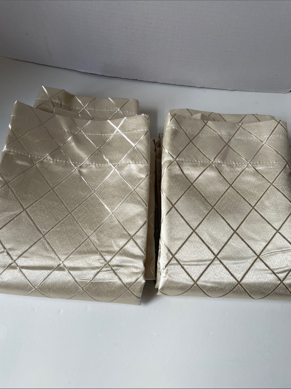 Unbranded 1 pair Diamond-Quilted Cream Curtain Panels 41 x 63 Lined NWOT